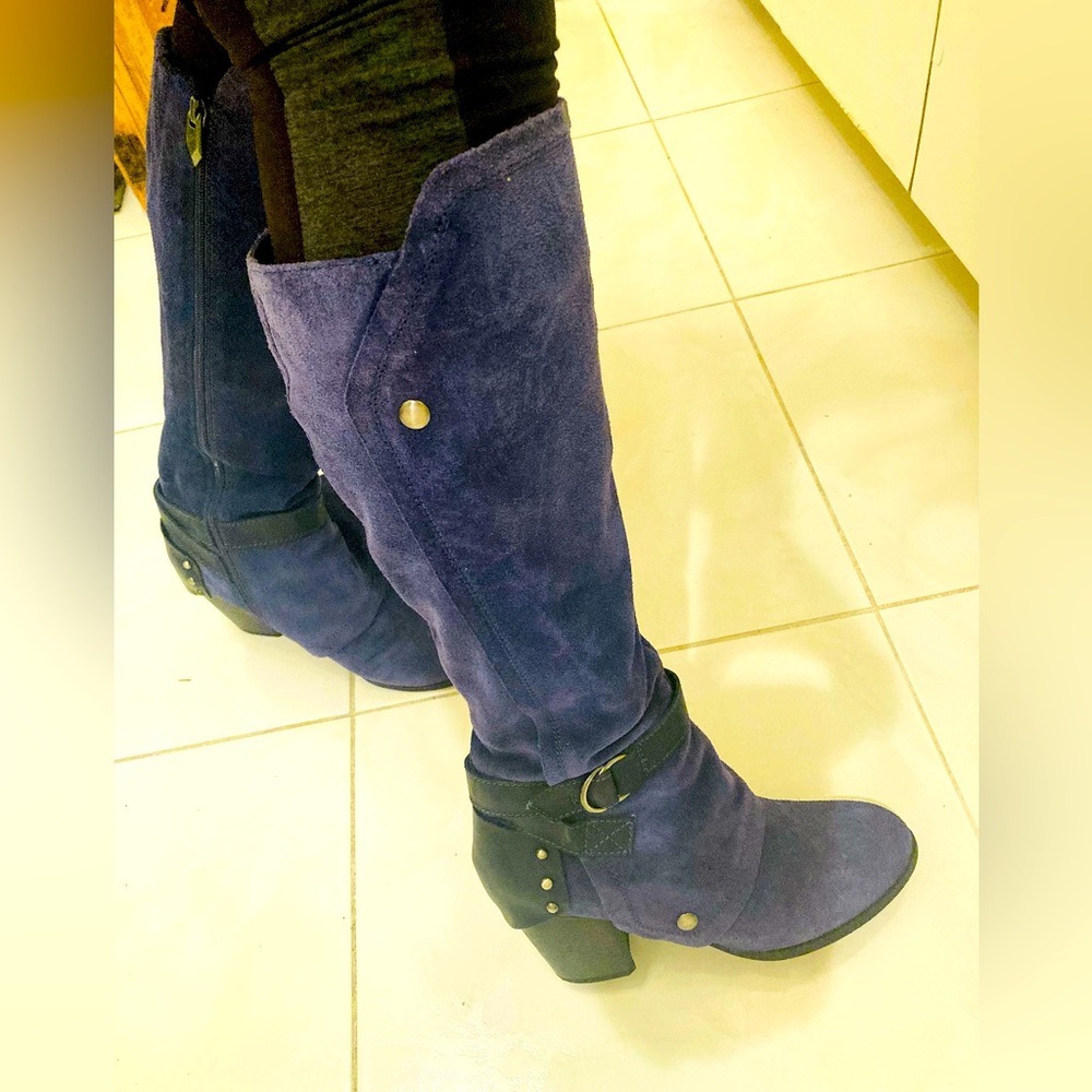 GORGEOUS worn Navy Blue buckle suede zip up tall boots!